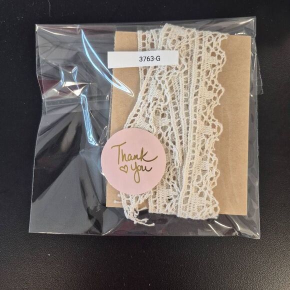 Lace, Vintage Ivory Cotton Crocheted Cluny Edging 3/4" wide x 1.5 yds - Picture 2 of 3